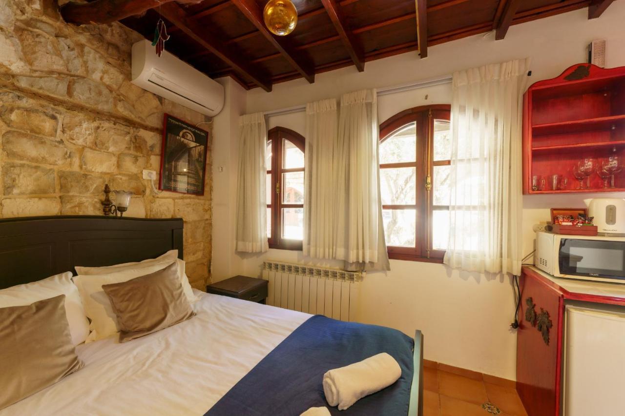 Villa Tehila - By V Club Chain โรชปินนา ภายนอก รูปภาพ